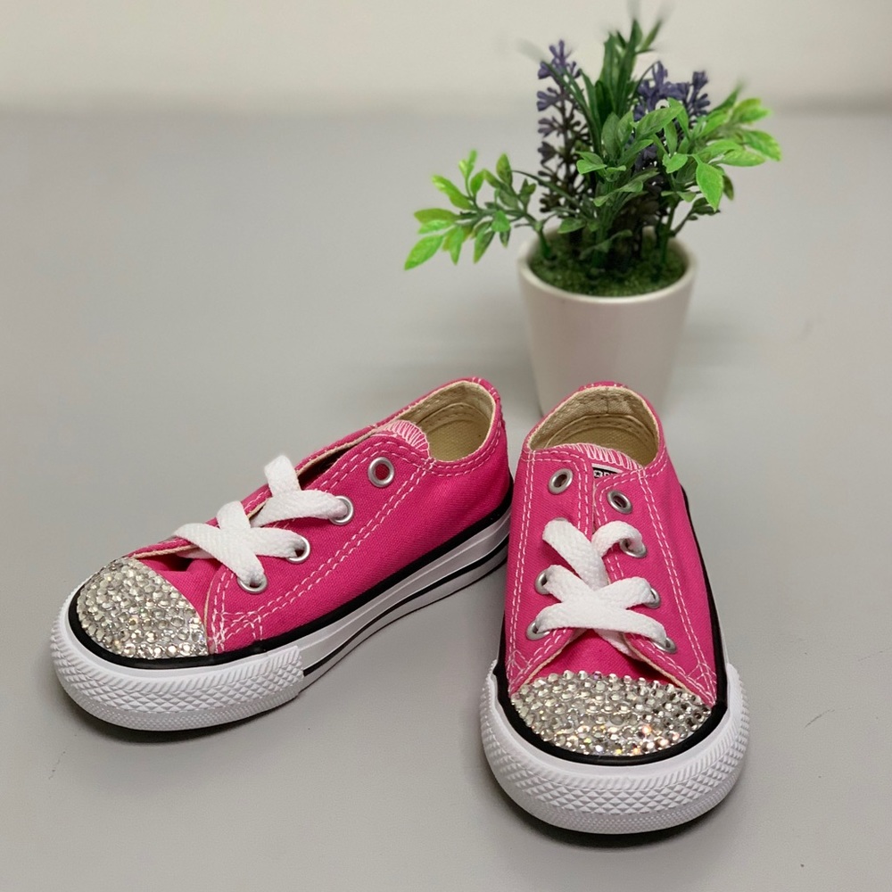 *SOLD** Blinged girls pink converse 💎✨